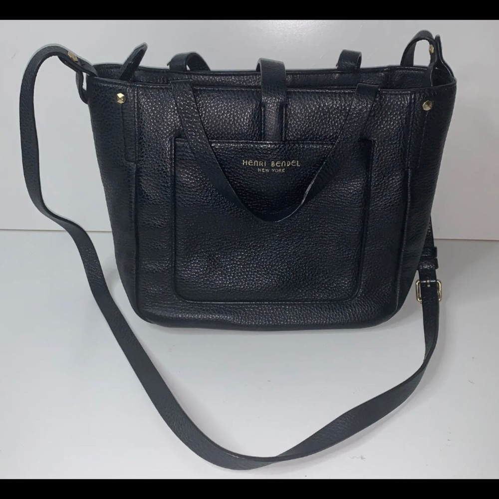 Henri Bendel Crossbody ❤️SOLD❤️